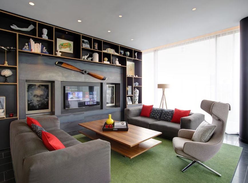 Relax in style near Charles de Gaulle Airport